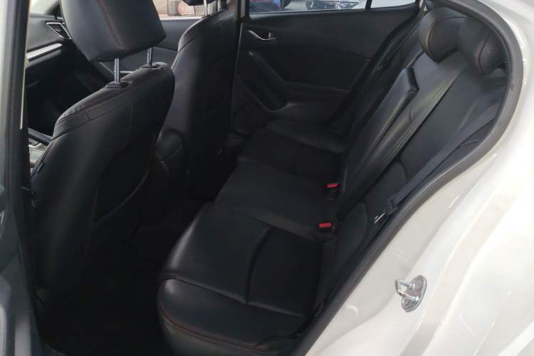 Used Mazda Mazda 3 Axela 2016 Sedan 1.5L Automatic Comfort Model
