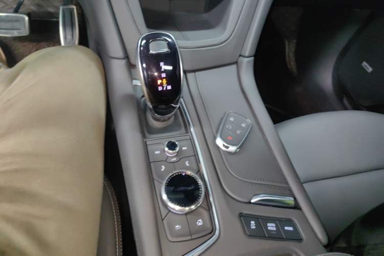 Used Cadillac XT5 2022 2.0T Four-Wheel Drive Luxury Version (Hummingbird Edition)