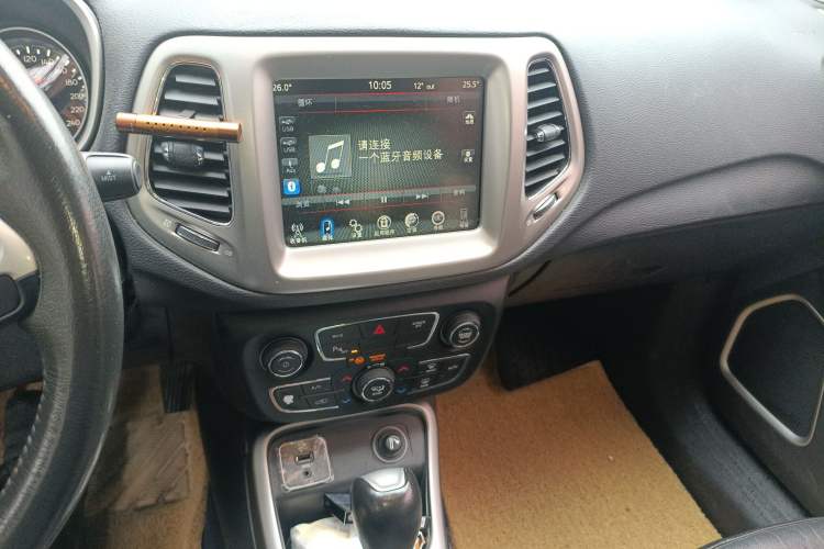 Used Jeep Compass 2017 200T Automatic Family Edition
