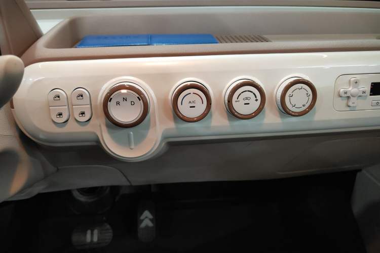 Used Bestune Pony 2026 222km Colorful Horse