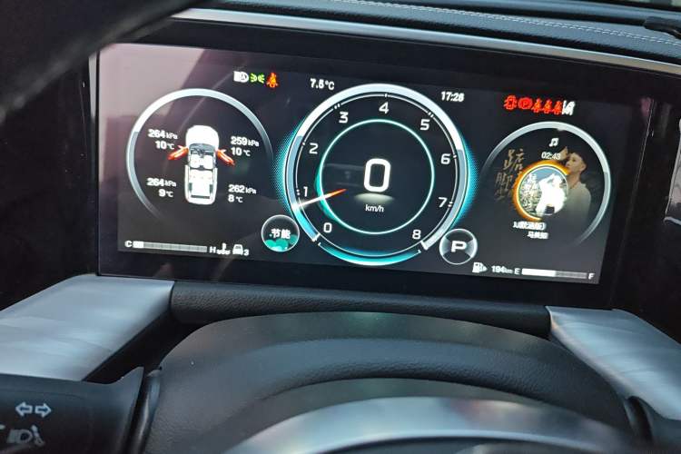 Used GAC Trumpchi GS8 2024 Linghang Series 2.0 TGDI Two-Wheel Drive Luxury Smart Connectivity Version
