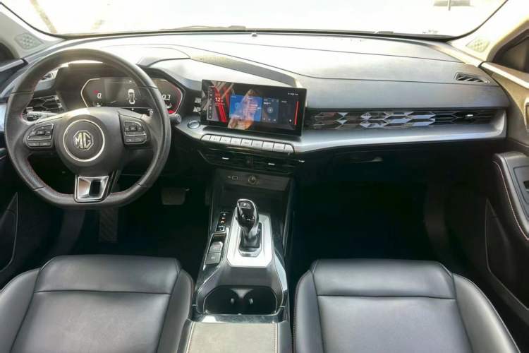 Used MG 5 2021 Revised 300TGI DCT Qingshè Luxurious Enjoyment Edition
