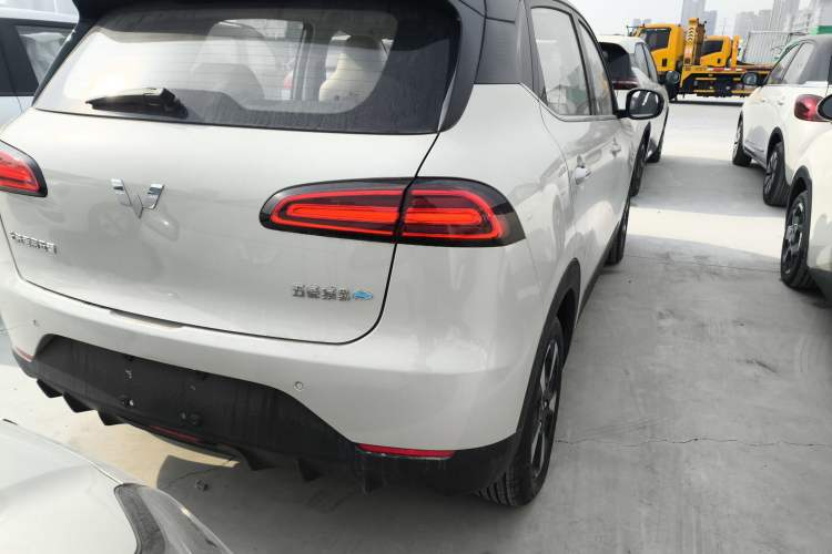 Used Wuling Bingo PLUS 2024 330 km Range Five-Seater Version