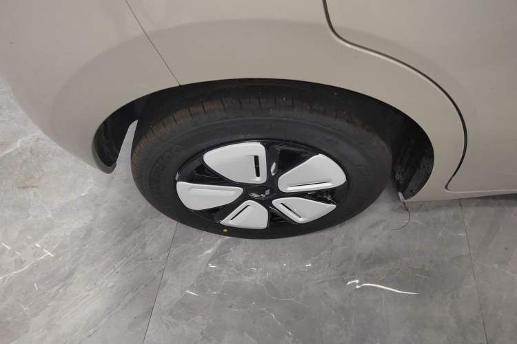 Used Wuling Hongguang MINIEV 2025 Four-Door Version Advanced Edition
