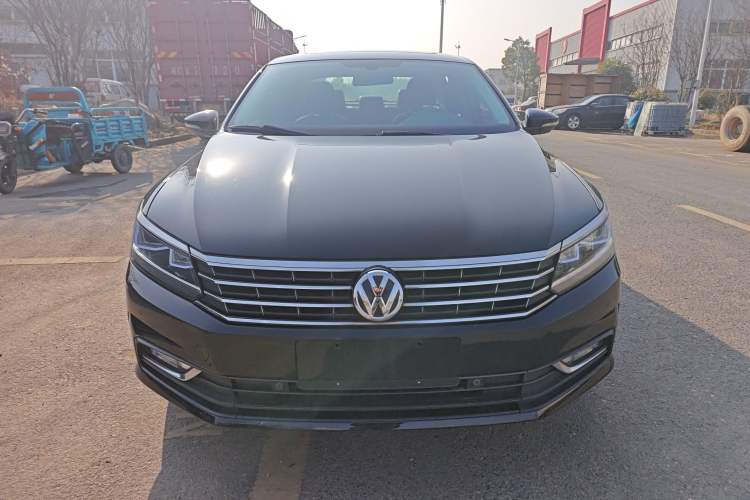 Used Volkswagen Passat 2017 330TSI DSG Luxury Edition
