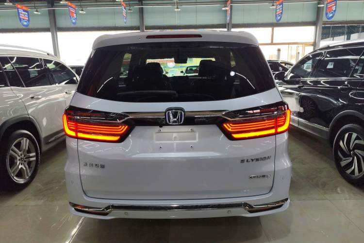 Used Honda Elysion 2024 2.0L eHEV Luxury Edition
