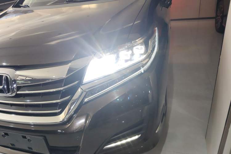 Used Honda Elysion 2016 2.4L Classic Edition
