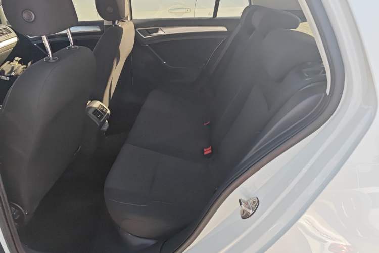 Used Volkswagen Golf 2020 Zhiai Edition 200TSI DSG Comfortable & Ambitious Version
