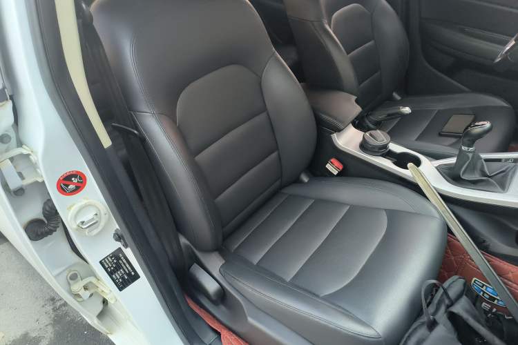 Used Geely Auto Vision 2019 Upgraded Model 1.5L Manual Luxury Version China VI Standard