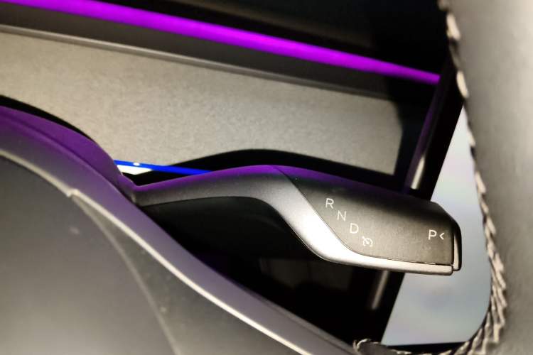 Used Tesla Model Y 2023 Rear-Wheel-Drive Version
