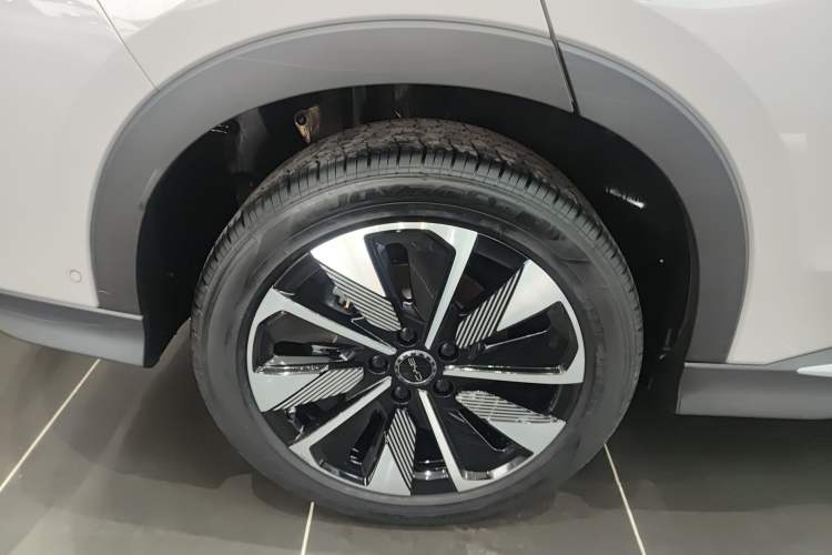 Used BYD Song PLUS New Energy 2025 DM-i Smart Drive 112KM Prestige Model