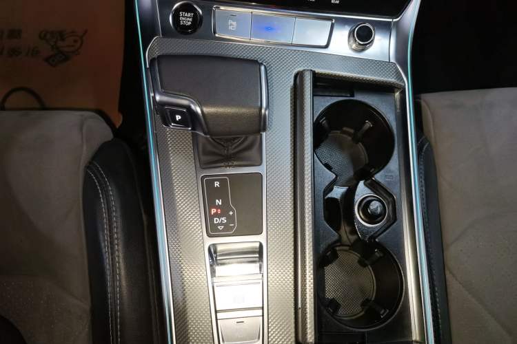 Used Audi A6L New Energy 2022 55 TFSI e quattro
