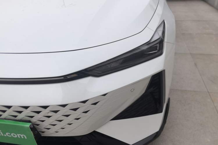 Used Changan UNI-V 2024 1.5T Prestige Sport Edition
