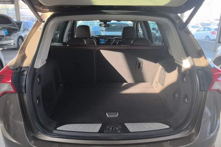 Used Buick Envision 2018 20T Two-Wheel Drive Luxury Model
