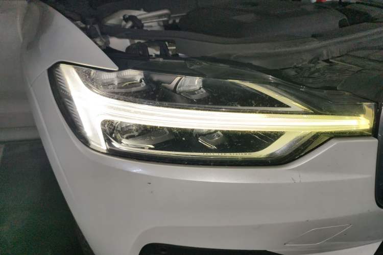 Used Volvo XC60 2019 T5 4x4 Smart Edition China V Standard