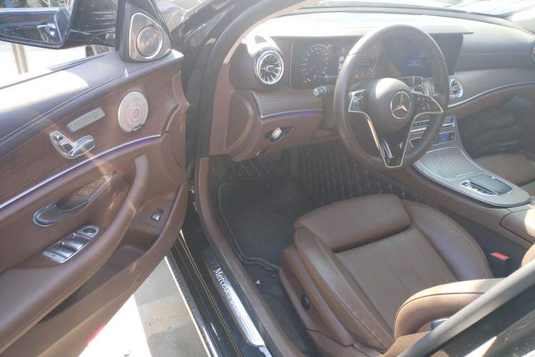 Used Mercedes-Benz E-Class 2022 E 260 L
