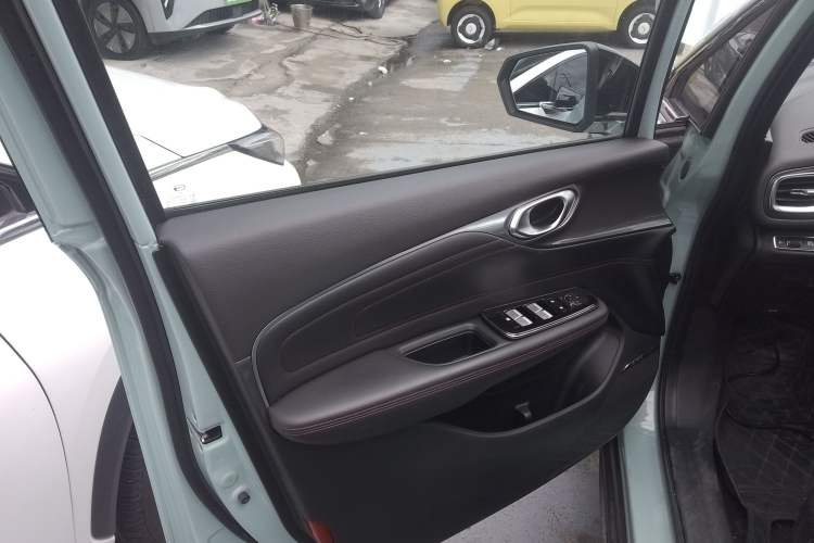 Used AION V 2022 Plus 80 Executive Edition Ternary Lithium
