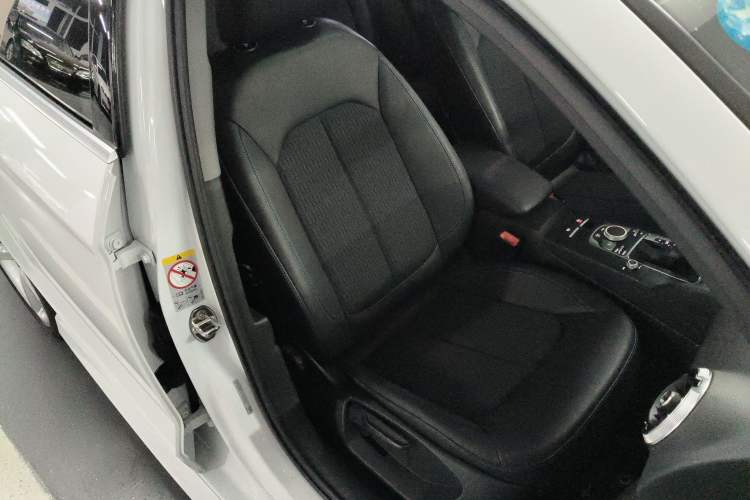 Used Audi A3 2017 Limousine 35 TFSI Fashion Model
