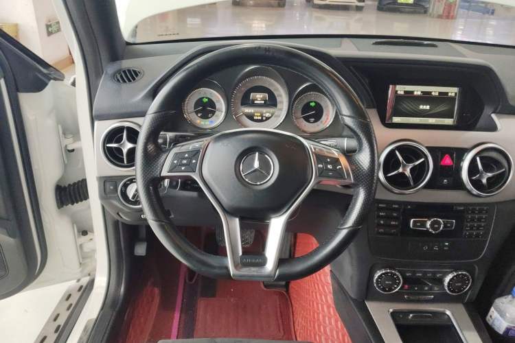 Used Mercedes-Benz GLK-Class 2015 GLK 260 4MATIC Dynamic Edition Ultimate Version