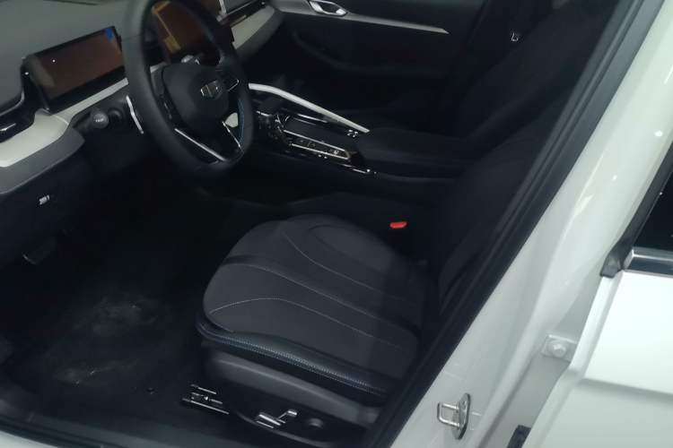 Used Geely Auto Preface 2025 Dongfang Yao 2.0TD Lanxing Edition