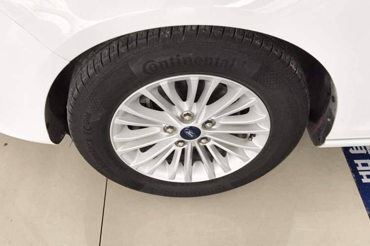 Used Ford Escort 2015 1.5L Manual Comfort Model
