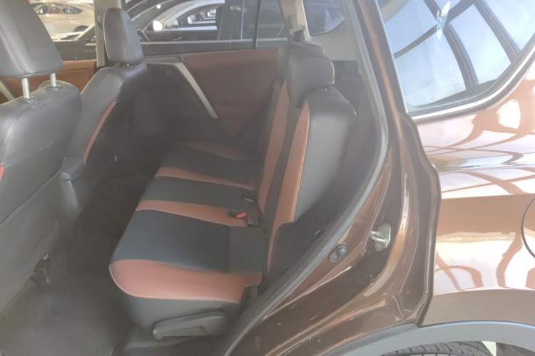 Used Toyota RAV4 2015 2.5L Automatic 4x4 Elite Edition
