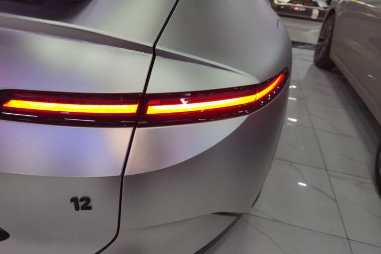 Used  12 2025 Max Extended-Range Edition