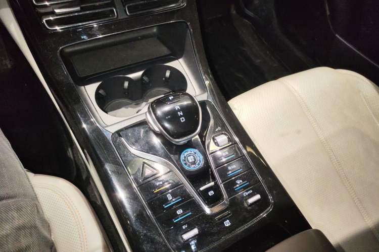 Used BYD Qin PLUS 2023 Champion Edition DM-i 55KM Leading Model
