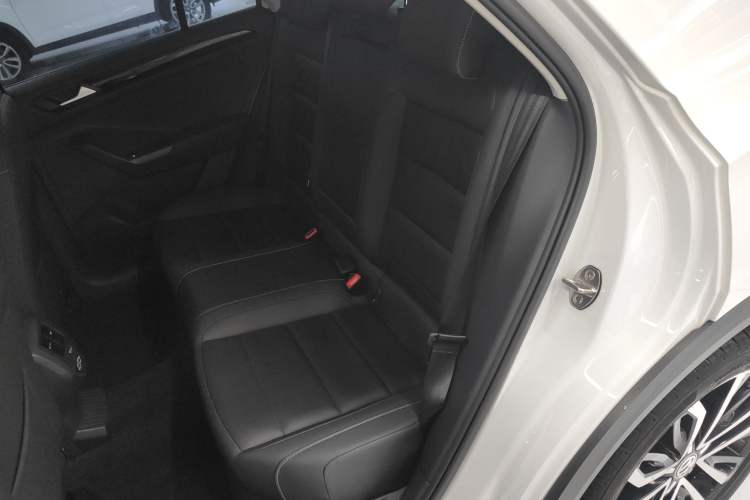 Used Volkswagen T-ROC 2020 280TSI DSG Two-Wheel Drive Comfort Version
