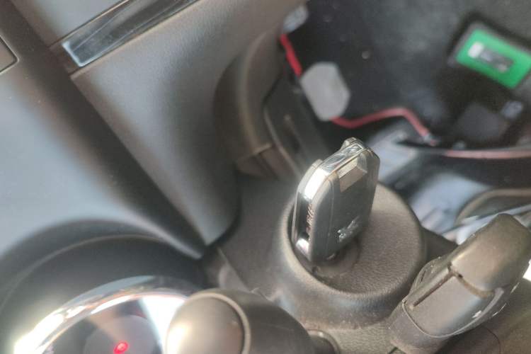 Used Peugeot 3008 2015 2.0L Automatic Classic Edition