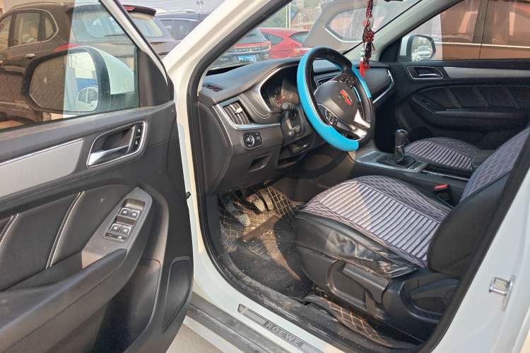 Used Roewe RX5 2018 20T Two-Wheel Drive Manual Flagship Edition