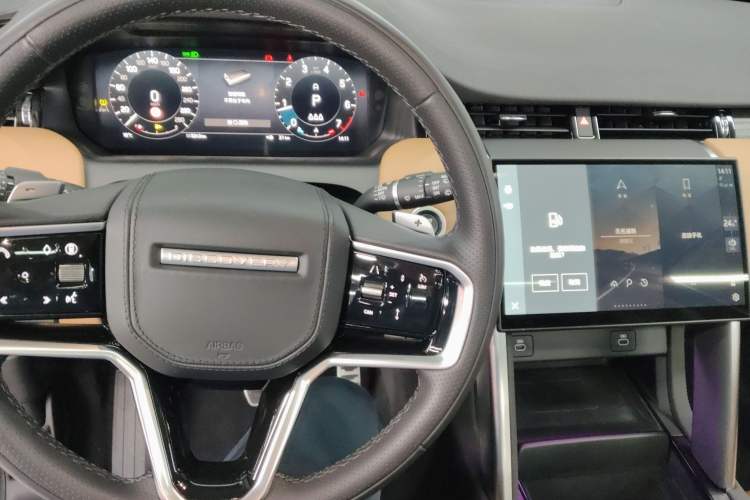 Used Land Rover Discovery Sport 2024 Performance Tech Edition
