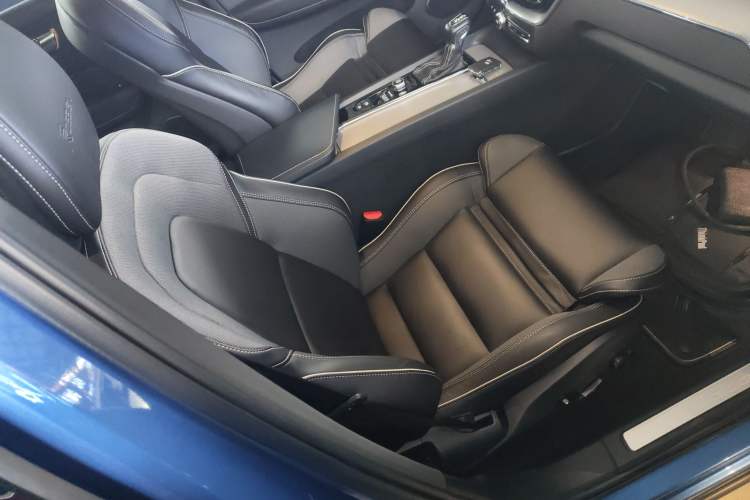 Used Volvo XC60 2020 T5 4x4 Smart & Dynamic Sport Edition