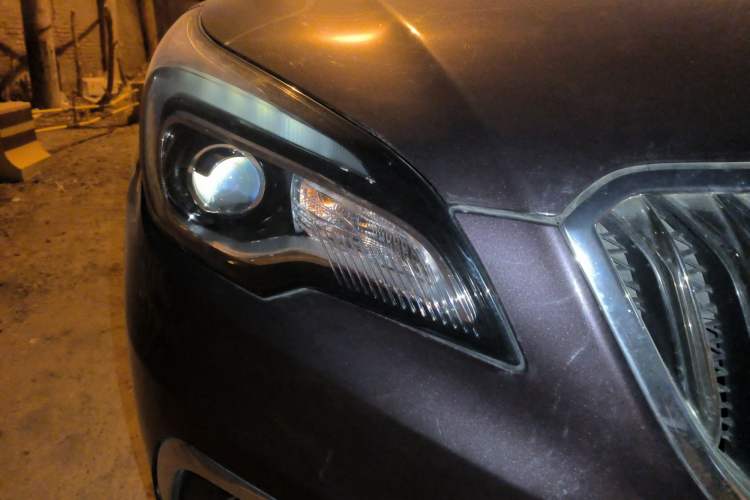 Used Buick Envision 2015 20T Two-Wheel-Drive Elite Model
