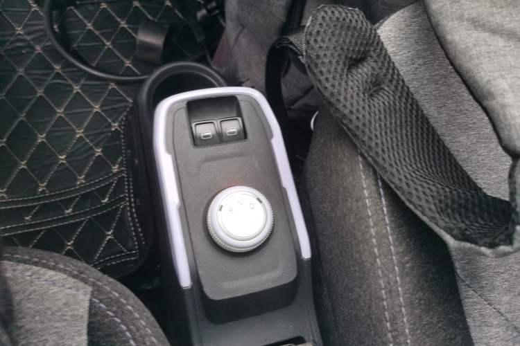 Used Chery QQ Ice Cream 2022 120km Conical Shape Lithium Iron Phosphate