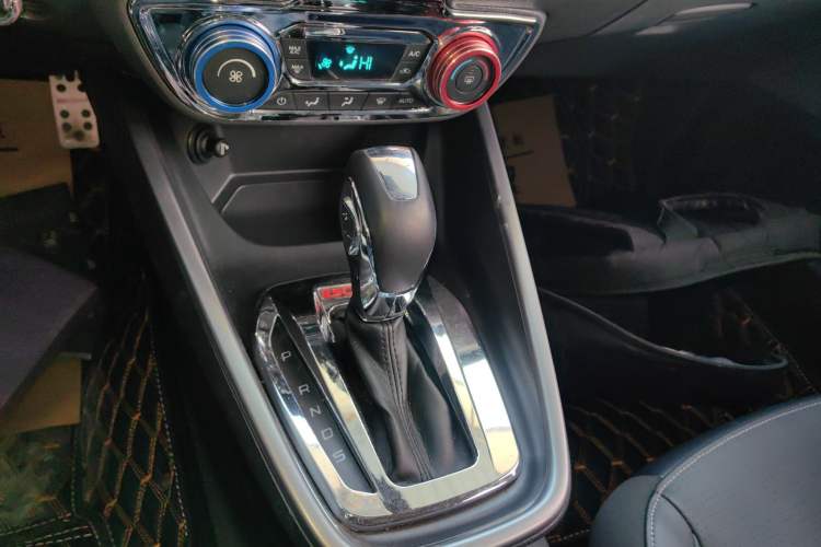 Used Ford Escort 2015 1.5L Automatic Fashion Model