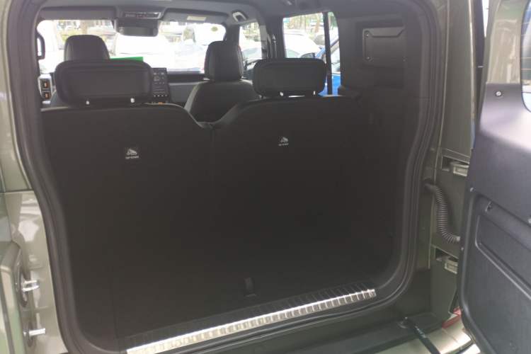 Used  V23 2025 401 Two-Wheel Drive Intelligent Driving Version
