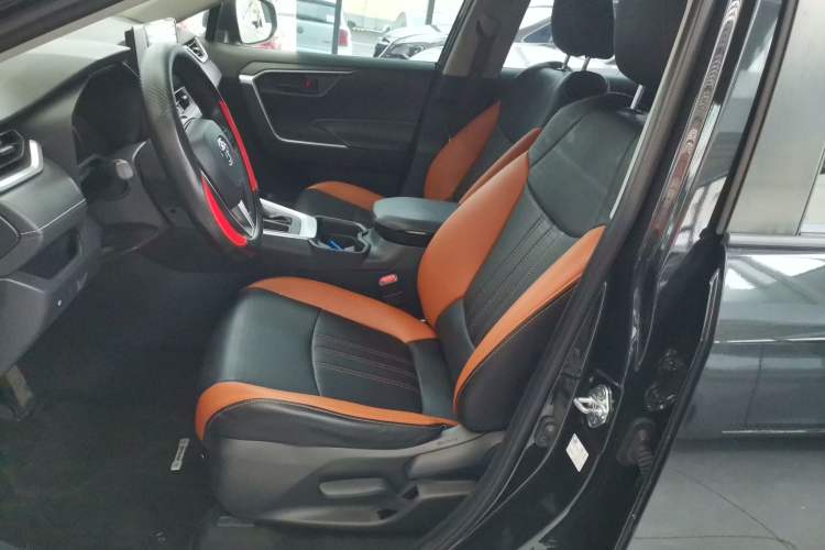 Used Toyota RAV4 2020 2.0L CVT Two-Wheel Drive Urban Edition
