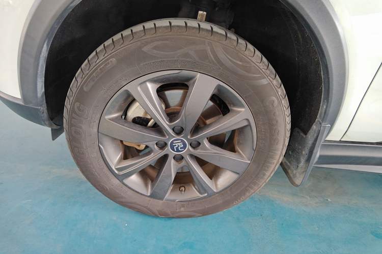 Used BYD Yuan New Energy 2019 EV535 Smart Connect Trendsetting Model
