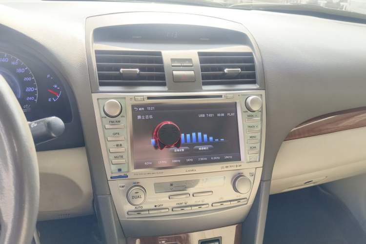 Used Toyota Camry 2013 200G Classic Luxury Edition