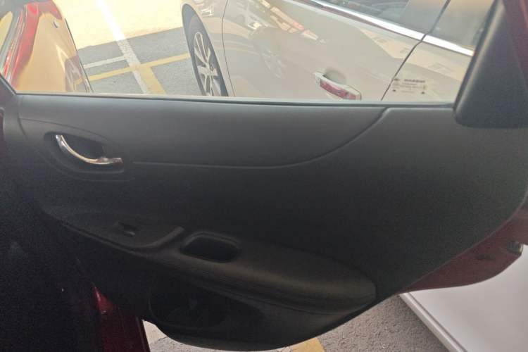 Used Nissan Tiida 2014 1.6L CVT Smart Model