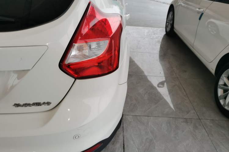 Used Ford Focus 2012 Hatchback 1.6L Automatic Fashion Edition