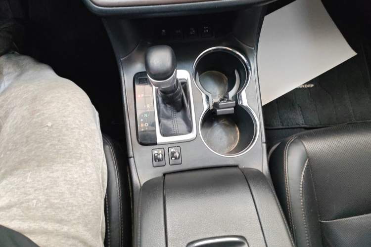 Used Toyota Highlander 2018 2.0T Four-Wheel Drive Prestige Version 7 Seats China VI Standard