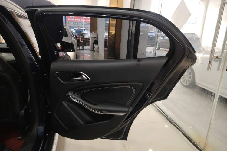 Used Mercedes-Benz GLA 2016 GLA 200 Fashion Model
