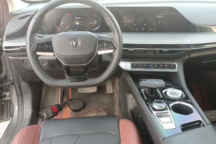 Used Changan Eado 2023 Changan Edition PLUS Blue Whale NE 1.4T GDI DCT Prestige Version
