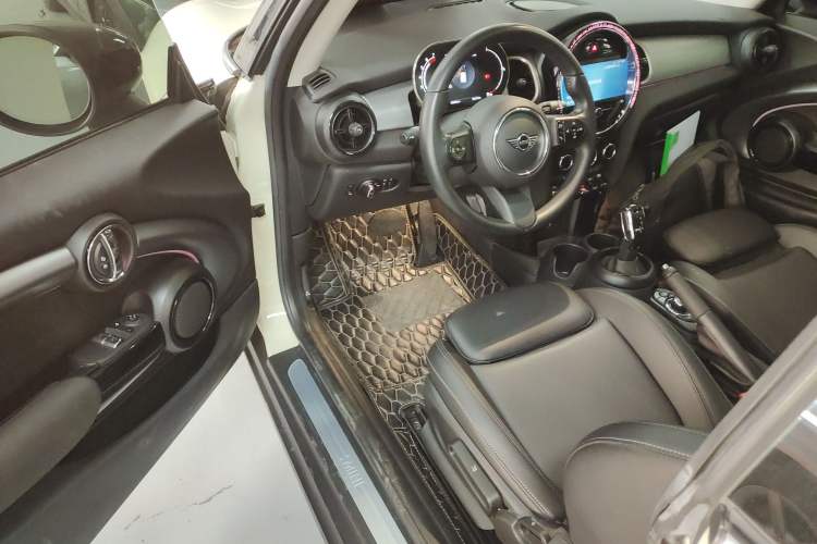 Used  MINI 2022 Updated 1.5T COOPER Classic Edition