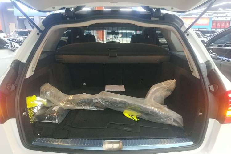 Used Mercedes-Benz C-Class 2020 Facelifted C 260 Estate