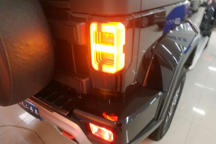 Used  BJ40 2019 PLUS 2.3T Automatic Four-Wheel Drive Premium Edition China VI
