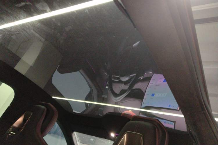 Used Xiaomi Auto SU7 2024 Four-Wheel Drive Ultra-Long Range Advanced Intelligent Driving Max Edition