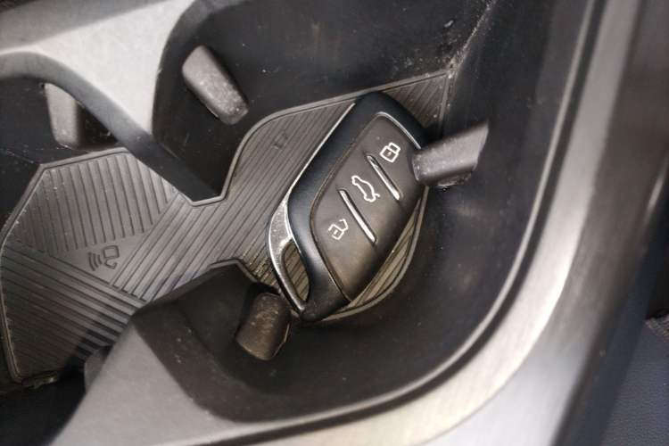 Used Roewe i5 2021 1.5L CVT Platinum Edition
